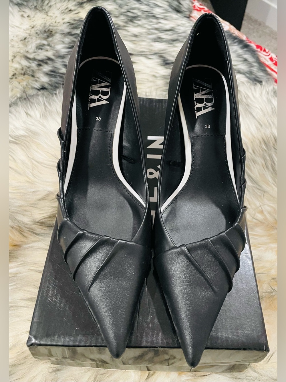 Zara Black Pointed Toe Leather Heels - Picture 2 of 4